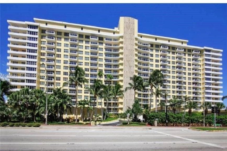 5600 Collins Ave # 4U, Miami Beach FL 33140 — 1