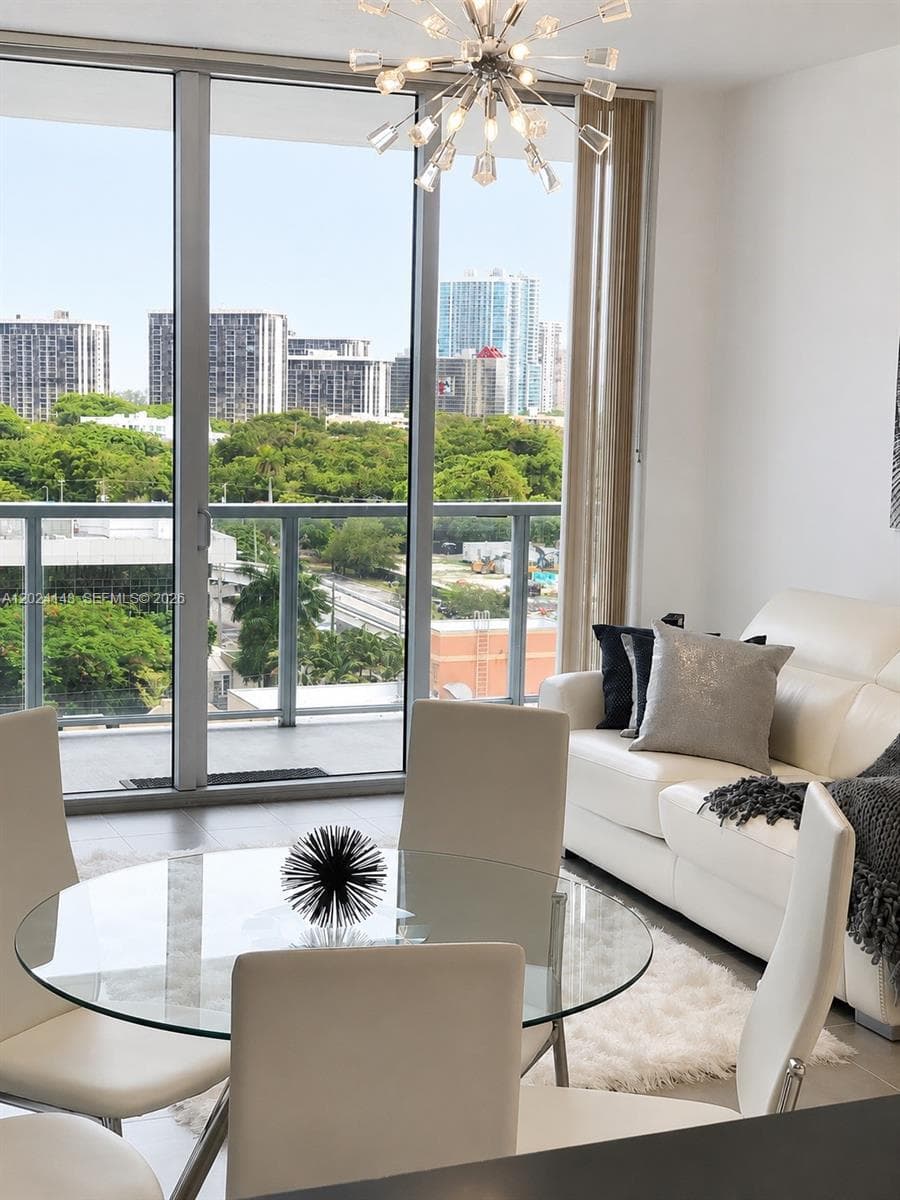 79 SW 12th St, Miami FL 33130 — 2