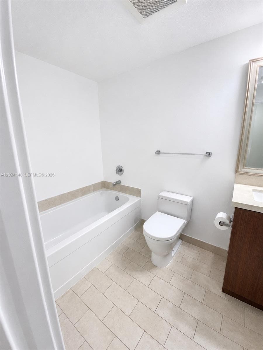 79 SW 12th St, Miami FL 33130 — 5