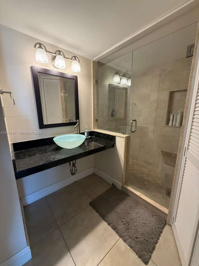 7135 Collins Ave # 815, Miami Beach FL 33141 — 21
