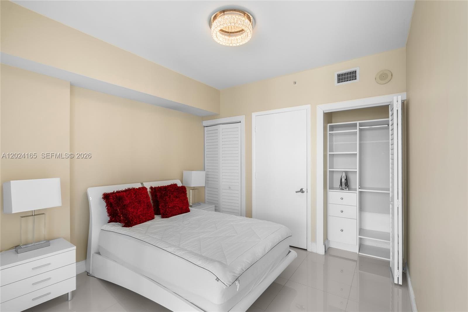 350 S Miami Ave # 2515, Miami FL 33130 — 14