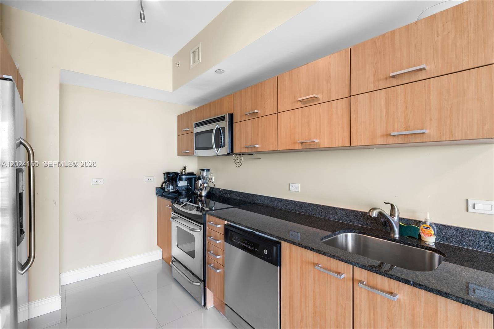 350 S Miami Ave # 2515, Miami FL 33130 — 15