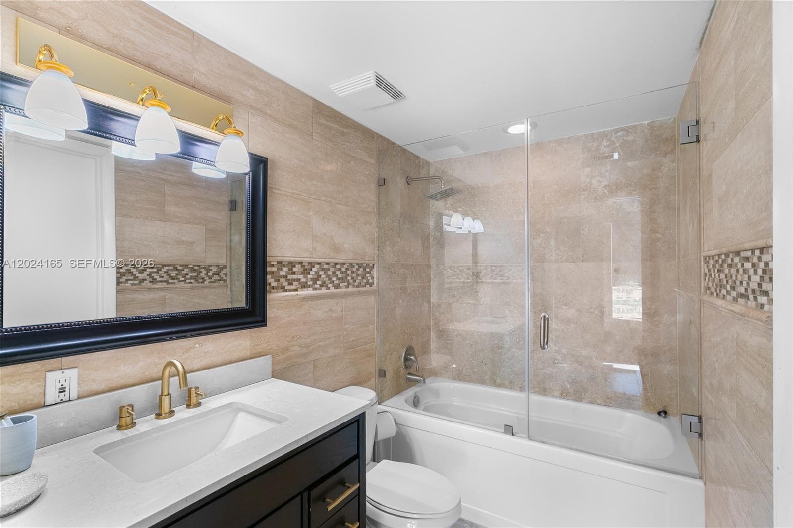 350 S Miami Ave # 2515, Miami FL 33130 — 19