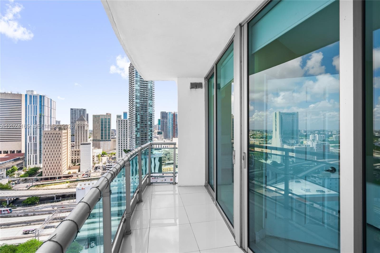 350 S Miami Ave # 2515, Miami FL 33130 — 25