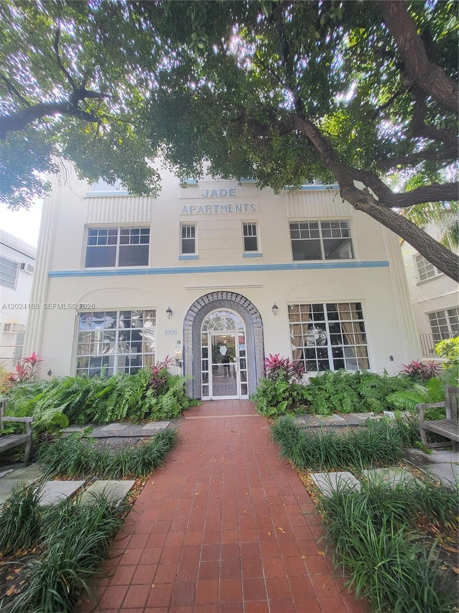 1008 Jefferson Ave # 303, Miami Beach FL 33139 — 2