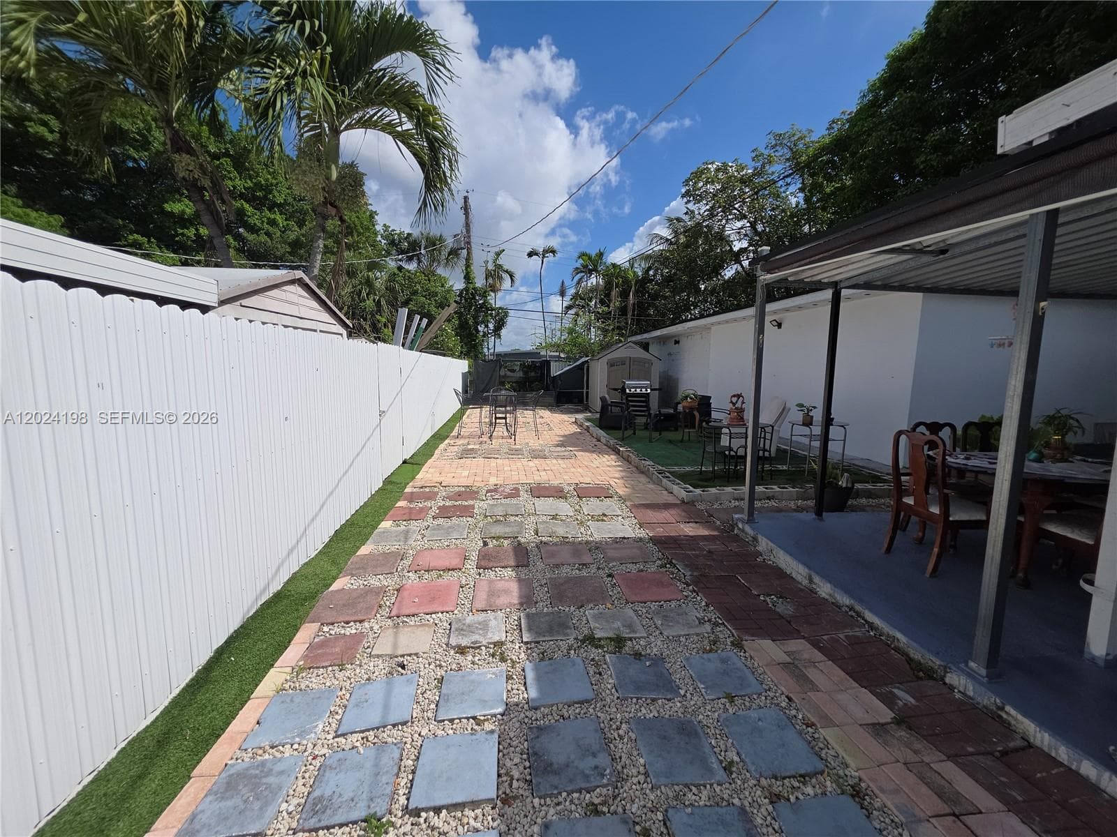 651 E 48th St, Hialeah FL 33013 — 23