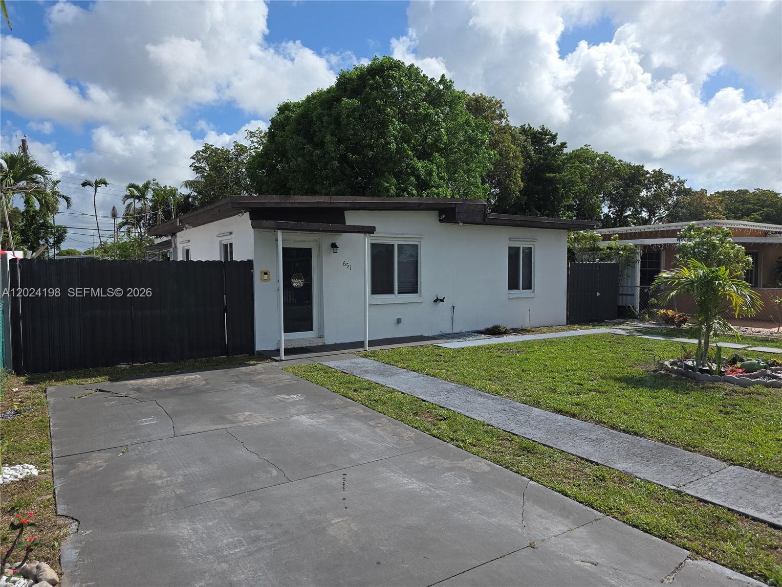 651 E 48th St, Hialeah FL 33013 — 2