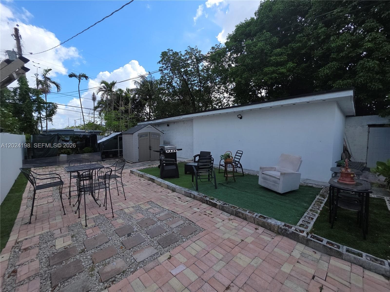 651 E 48th St, Hialeah FL 33013 — 26