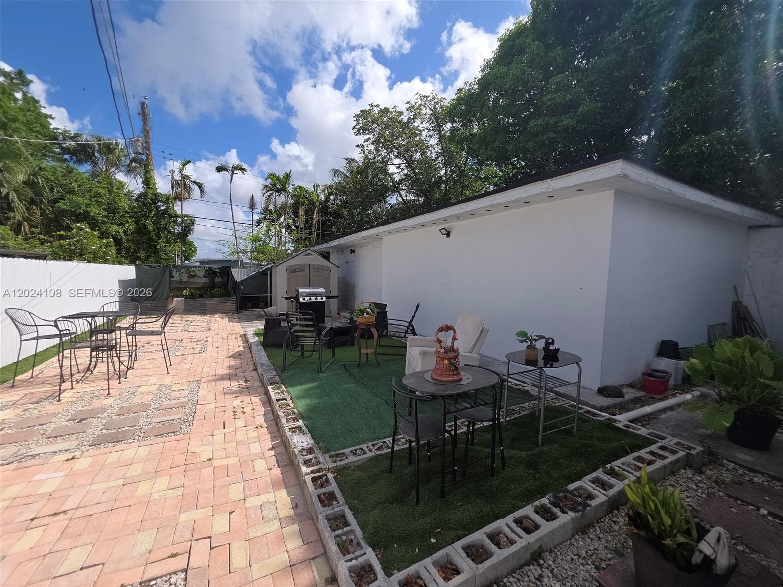 651 E 48th St, Hialeah FL 33013 — 28