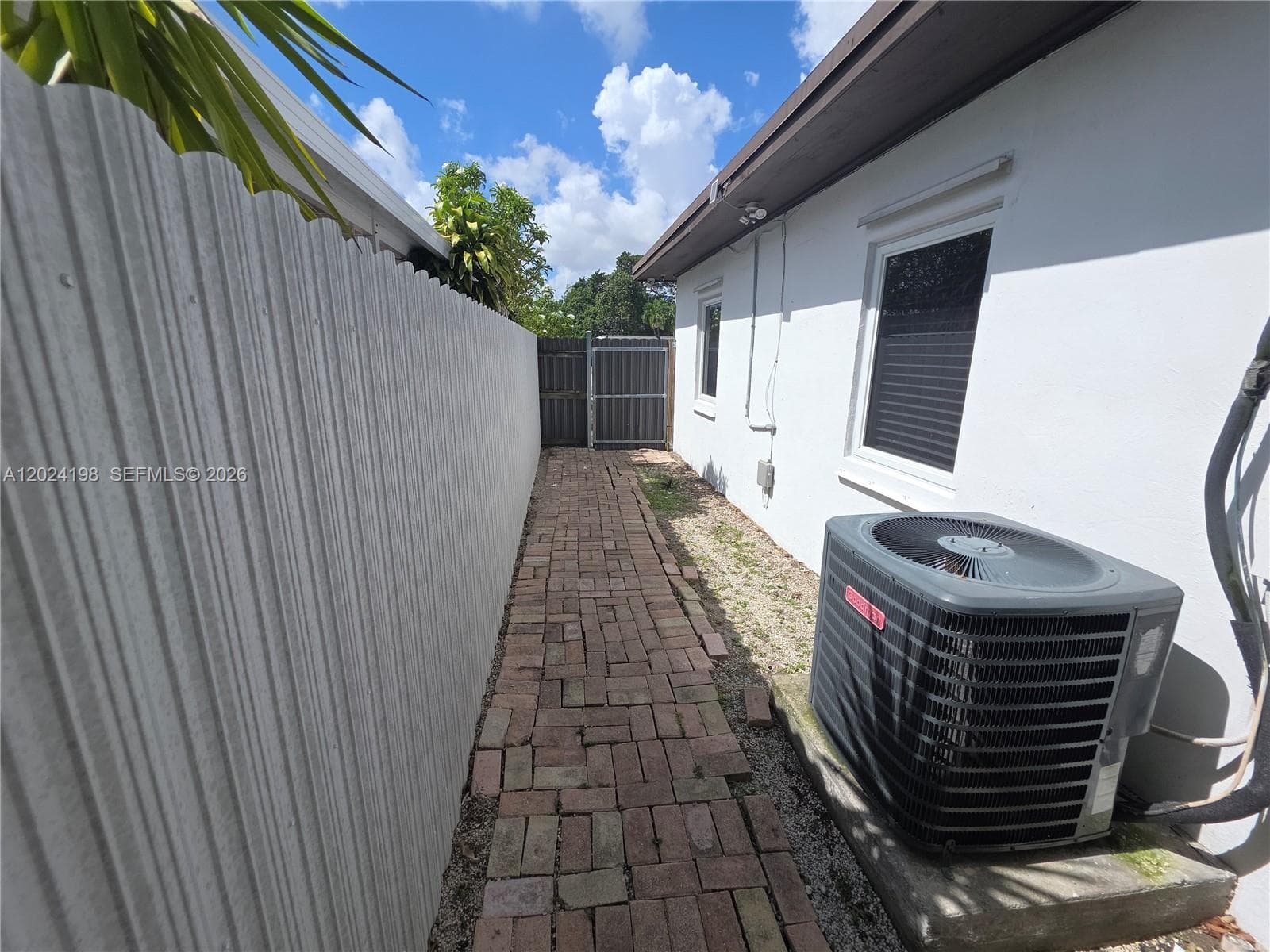 651 E 48th St, Hialeah FL 33013 — 29