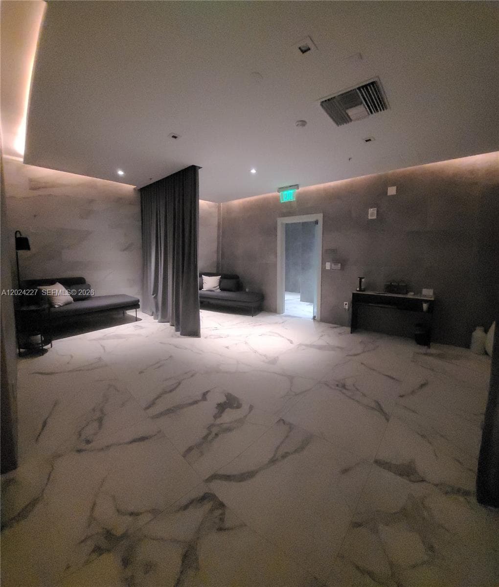 90 SW 3rd St # 2208, Miami FL 33130 — 43