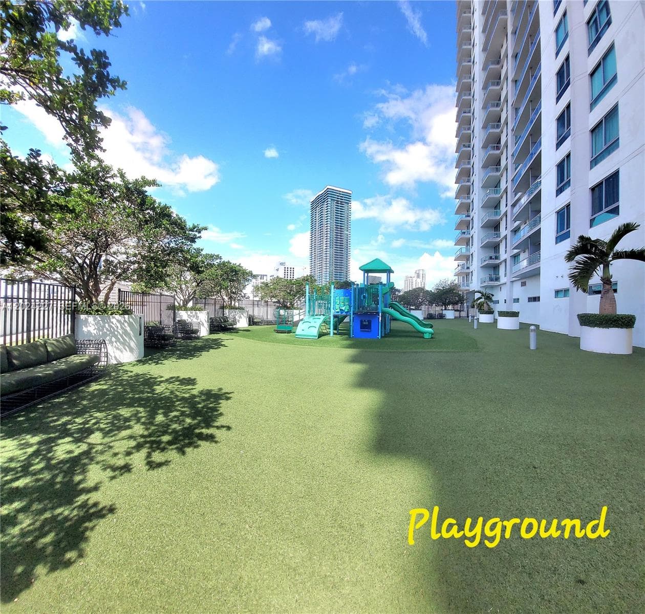 90 SW 3rd St # 2208, Miami FL 33130 — 53
