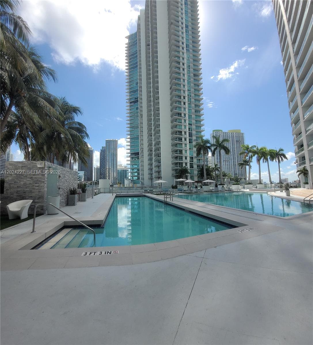 90 SW 3rd St # 2208, Miami FL 33130 — 32