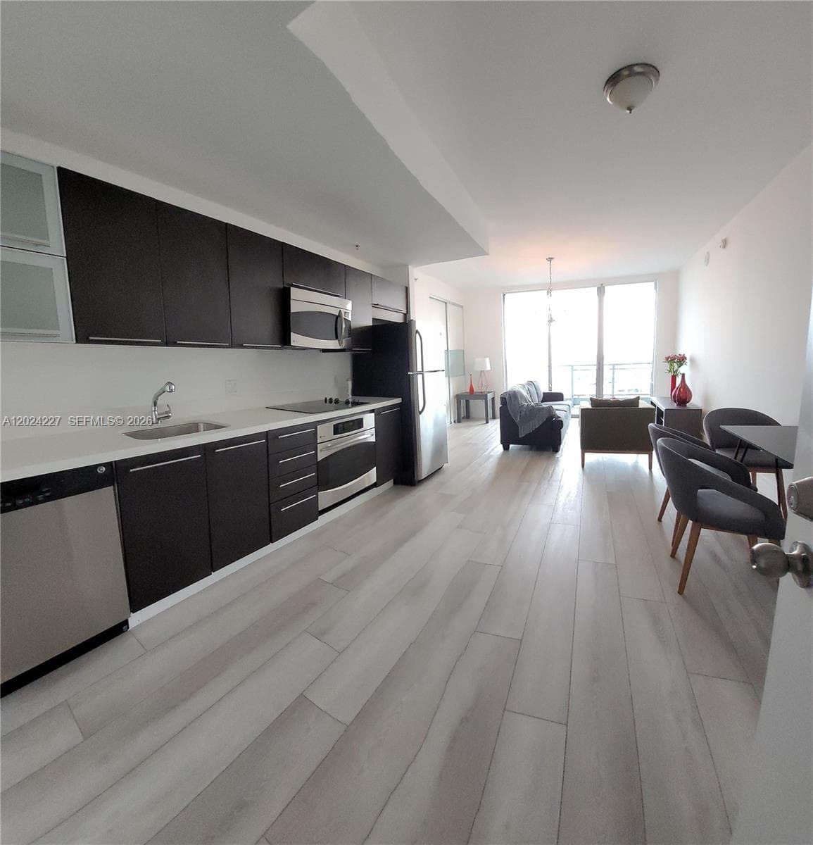 90 SW 3rd St # 2208, Miami FL 33130 — 9