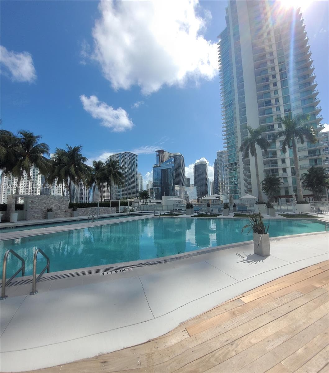 90 SW 3rd St # 2208, Miami FL 33130 — 34