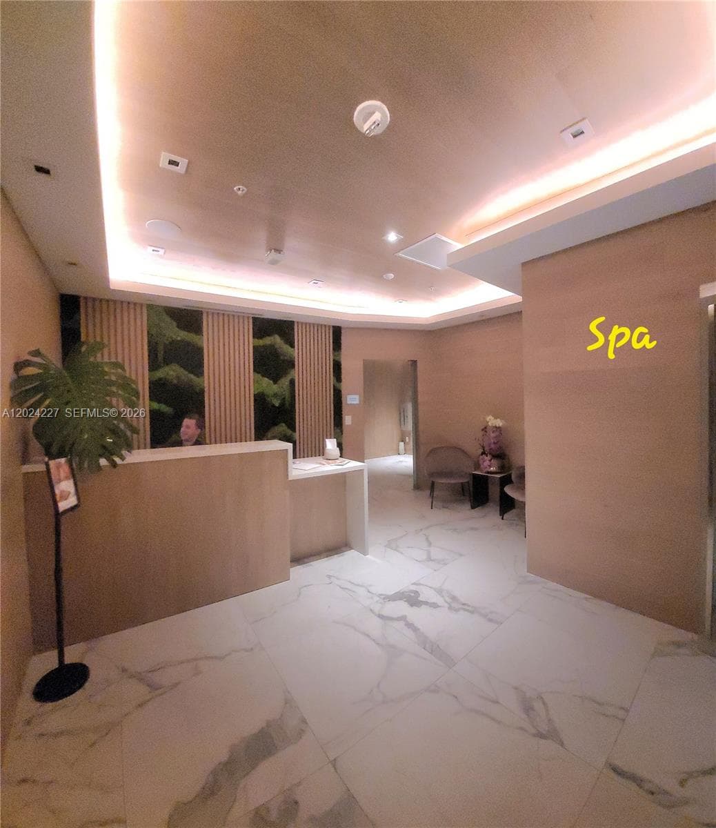 90 SW 3rd St # 2208, Miami FL 33130 — 37
