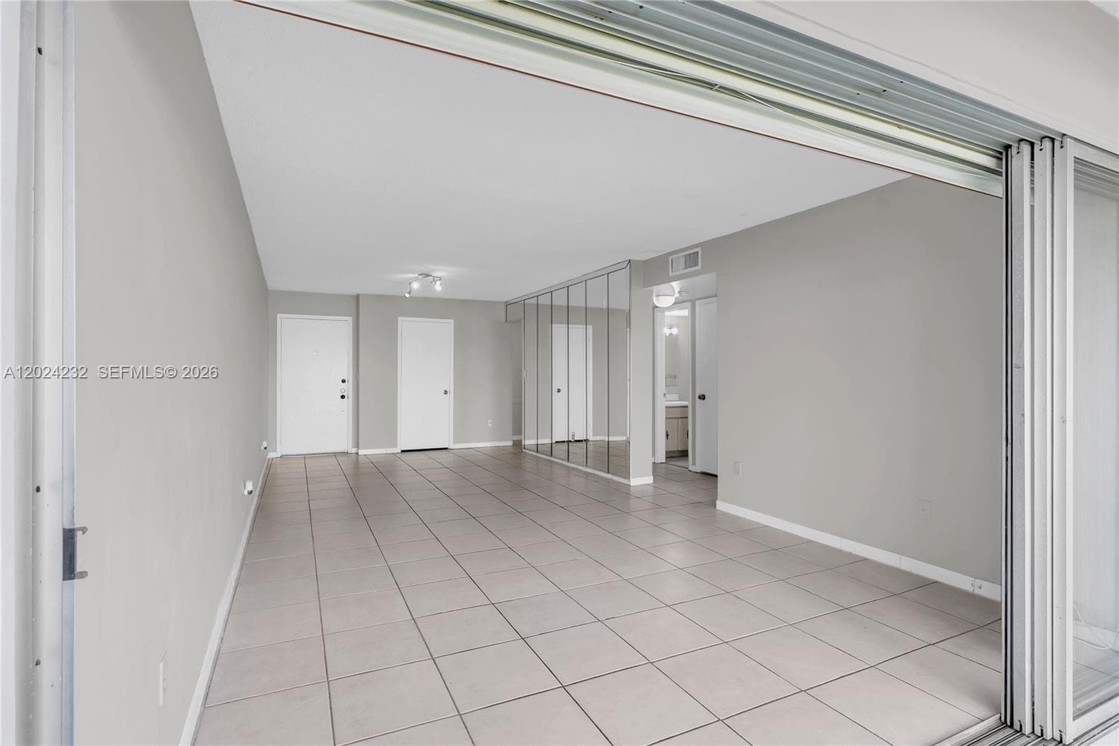 9280 Fontainebleau Blvd # 505, Miami FL 33172 — 9