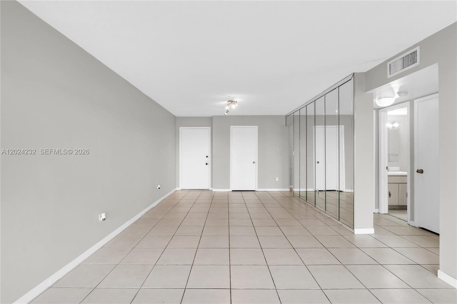 9280 Fontainebleau Blvd # 505, Miami FL 33172 — 10