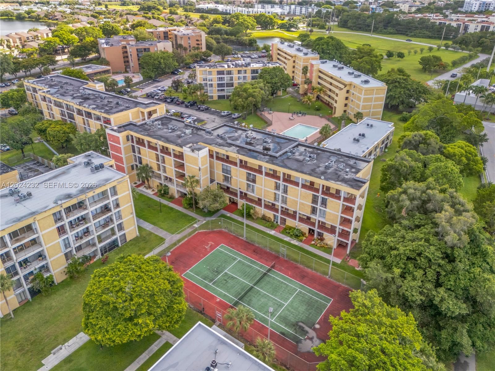 9280 Fontainebleau Blvd # 505, Miami FL 33172 — 18