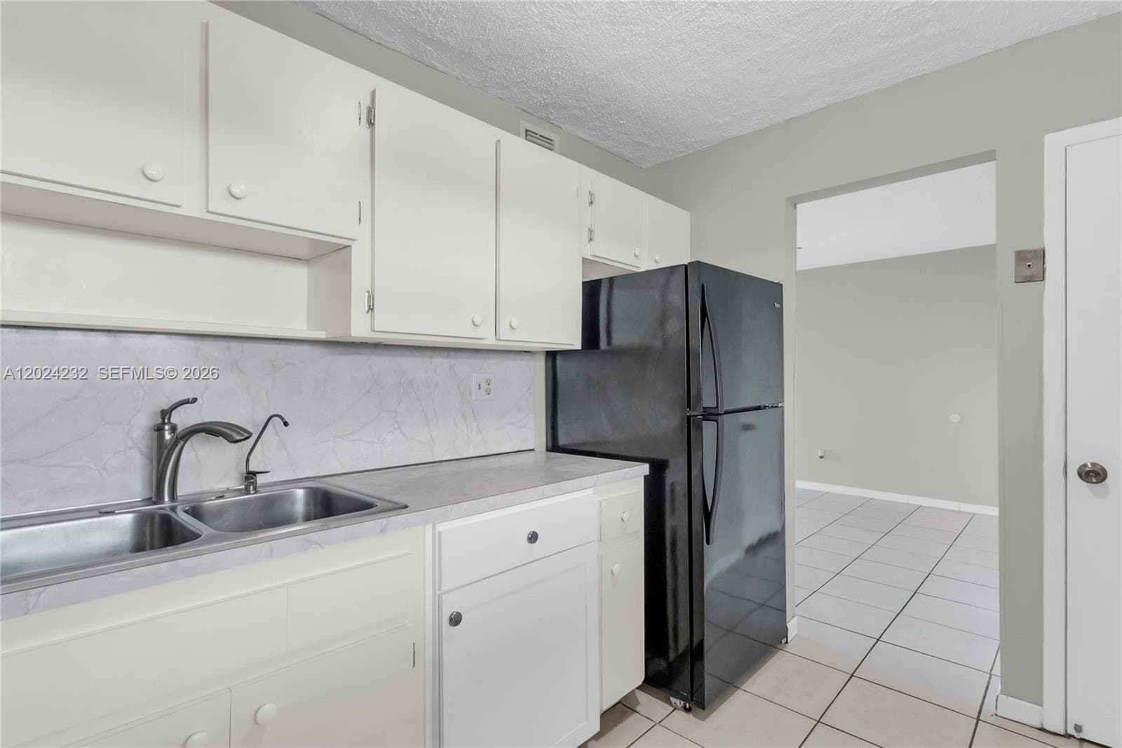 9280 Fontainebleau Blvd # 505, Miami FL 33172 — 11
