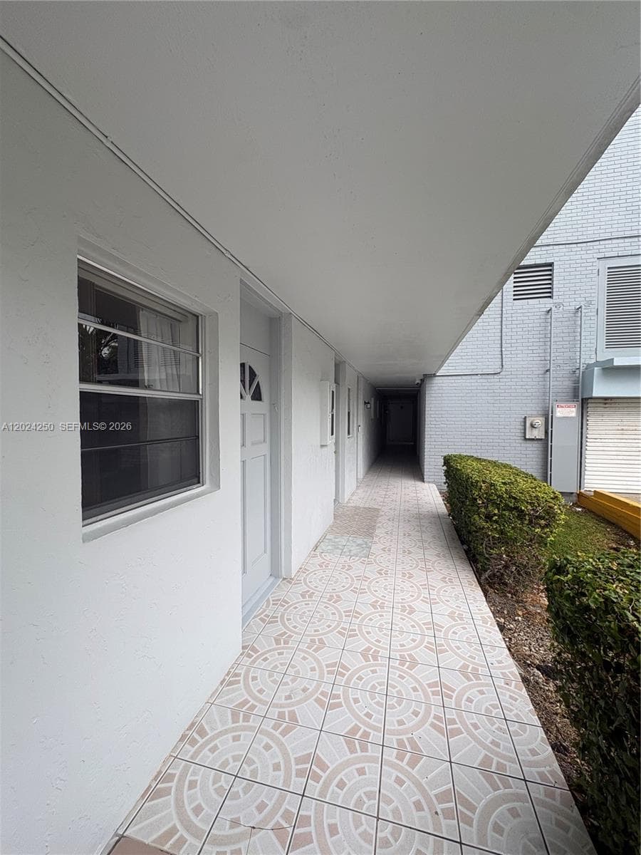 3551 NE 169th St # 104, North Miami Beach FL 33160 — 2