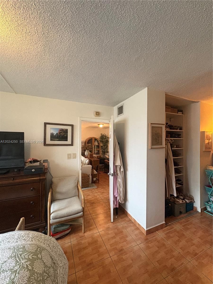 3551 NE 169th St # 104, North Miami Beach FL 33160 — 17