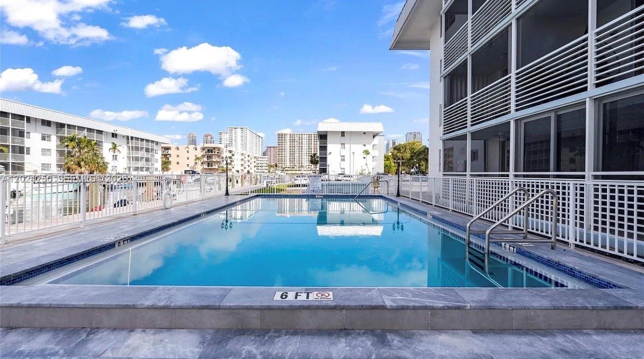3551 NE 169th St # 104, North Miami Beach FL 33160 — 32