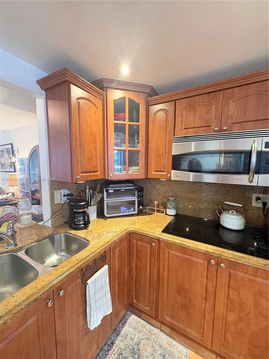 3551 NE 169th St # 104, North Miami Beach FL 33160 — 28