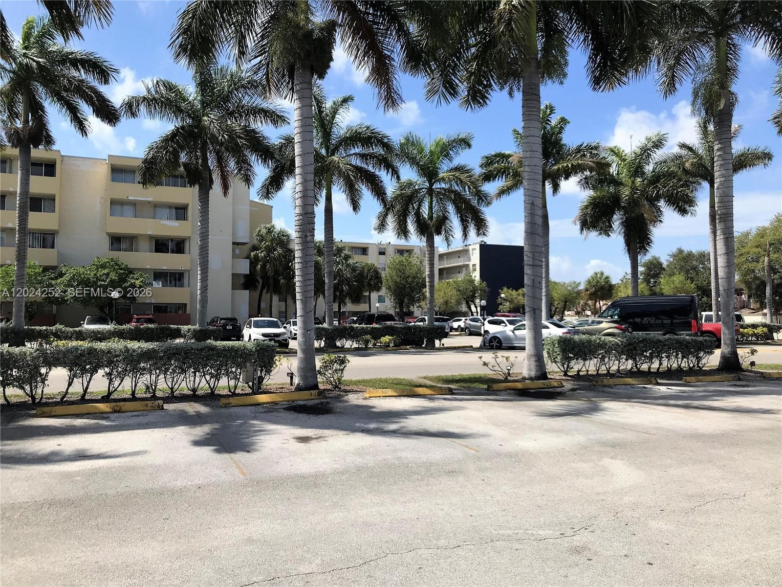10000 NW 80 Ct # 2225, Hialeah Gardens FL 33016 — 1