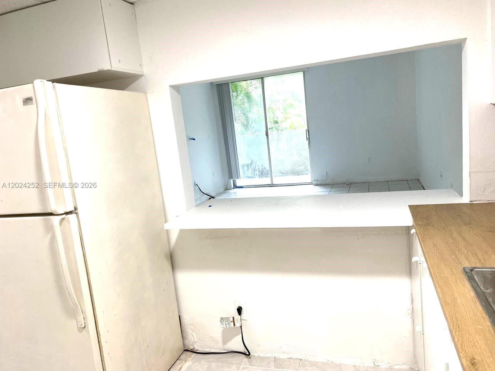 10000 NW 80 Ct # 2225, Hialeah Gardens FL 33016 — 5