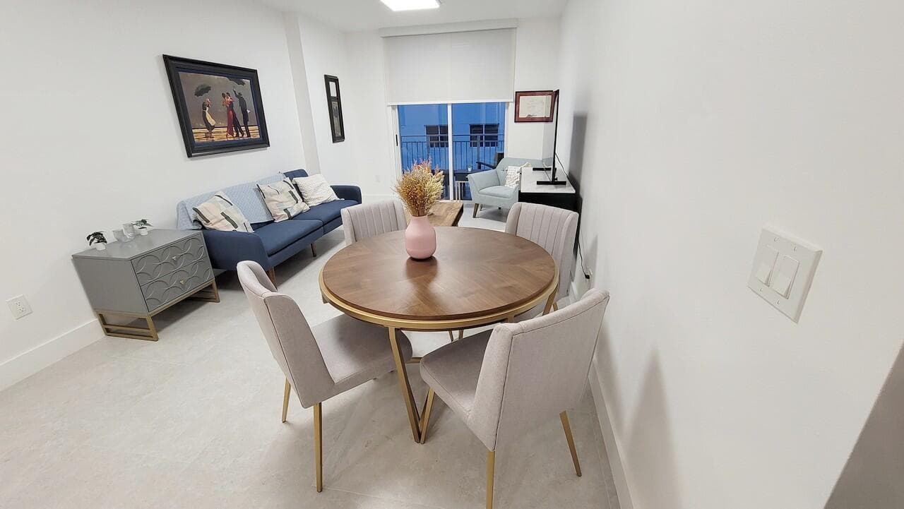 185 SE 14th Terrace # 2402, Miami FL 33131 — 9