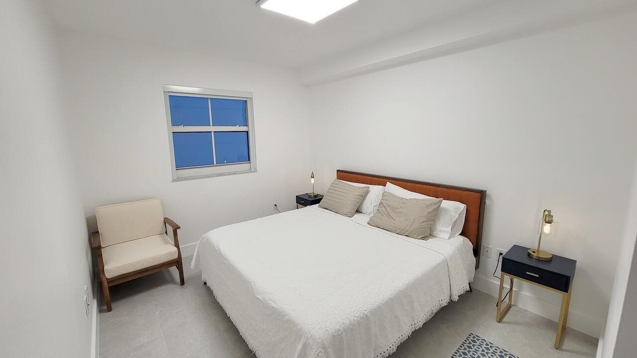 185 SE 14th Terrace # 2402, Miami FL 33131 — 14