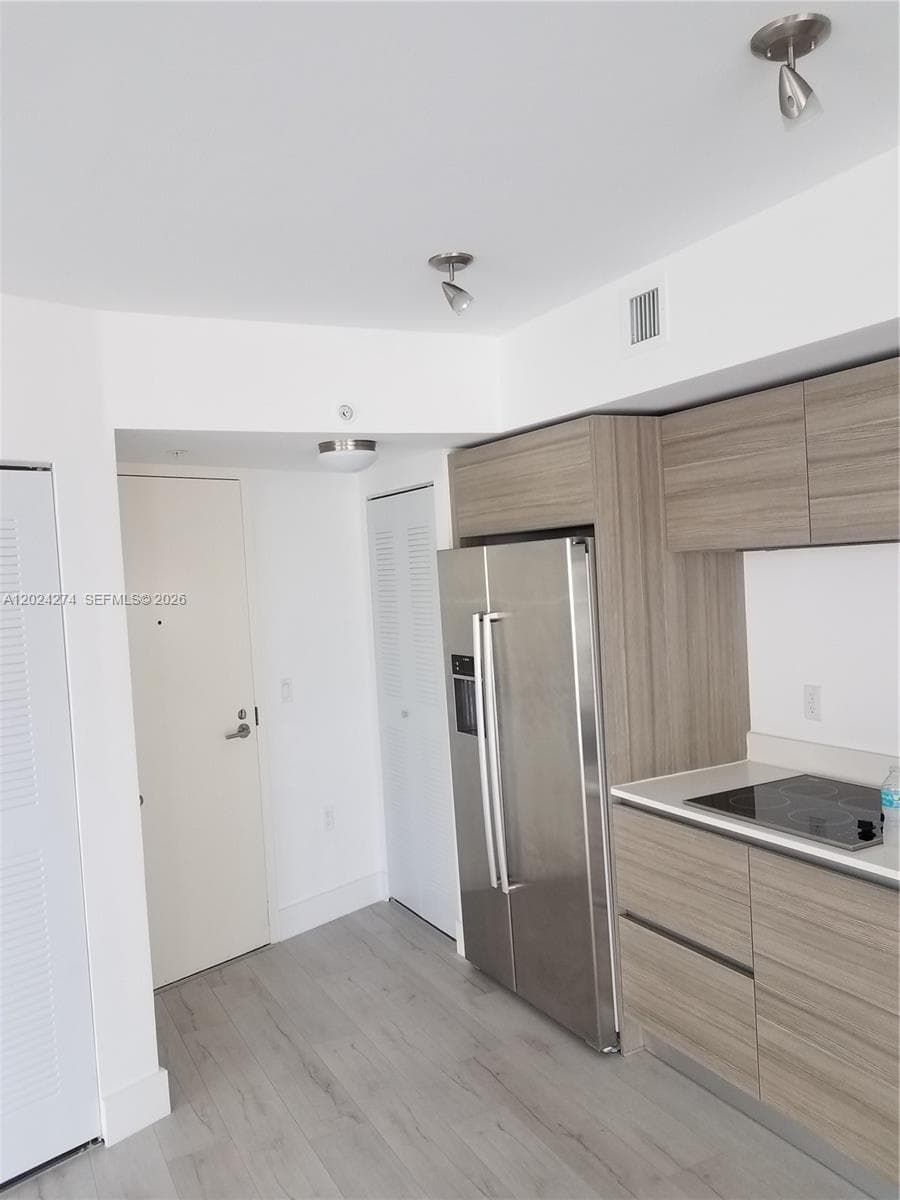 6620 INDIAN CREEK DR # 104, Miami Beach FL 33141 — 17
