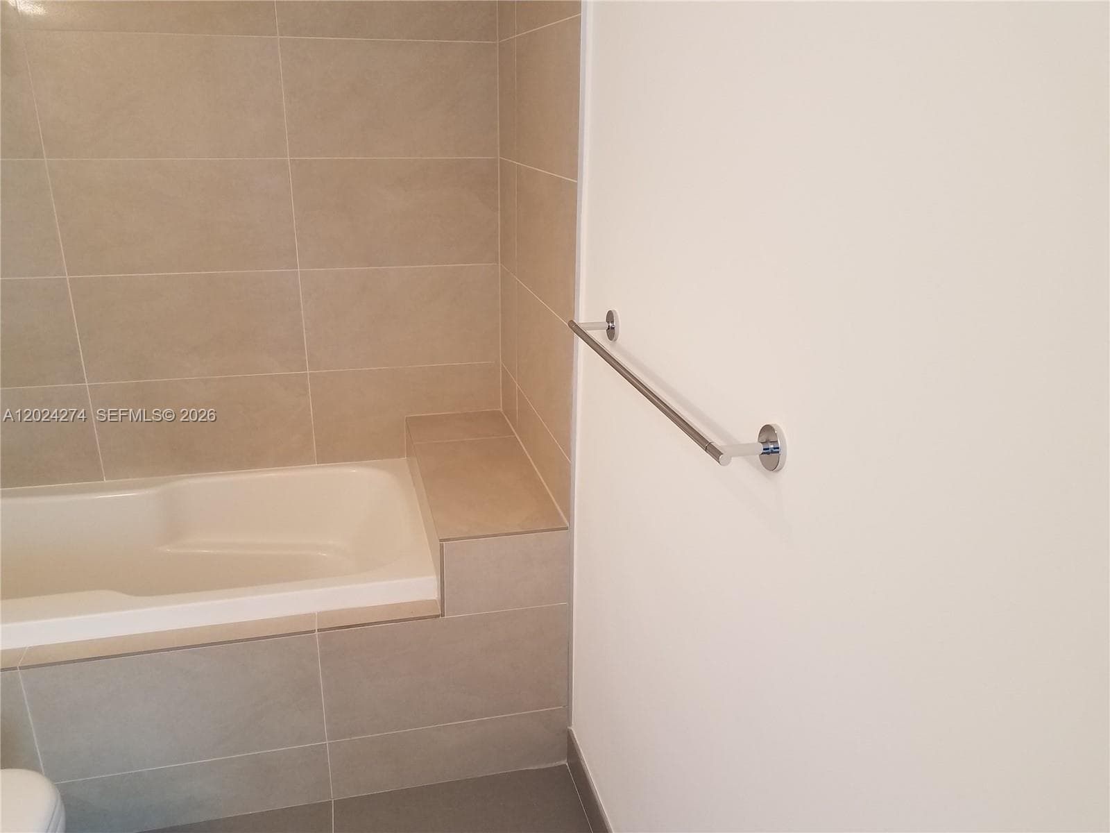 6620 INDIAN CREEK DR # 104, Miami Beach FL 33141 — 14