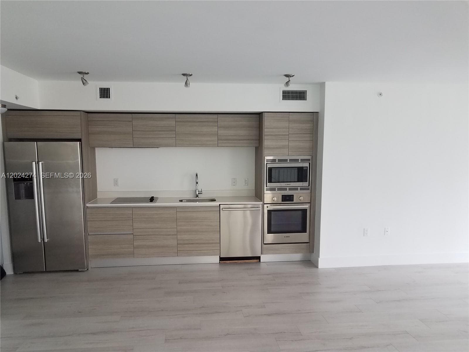 6620 INDIAN CREEK DR # 104, Miami Beach FL 33141 — 21
