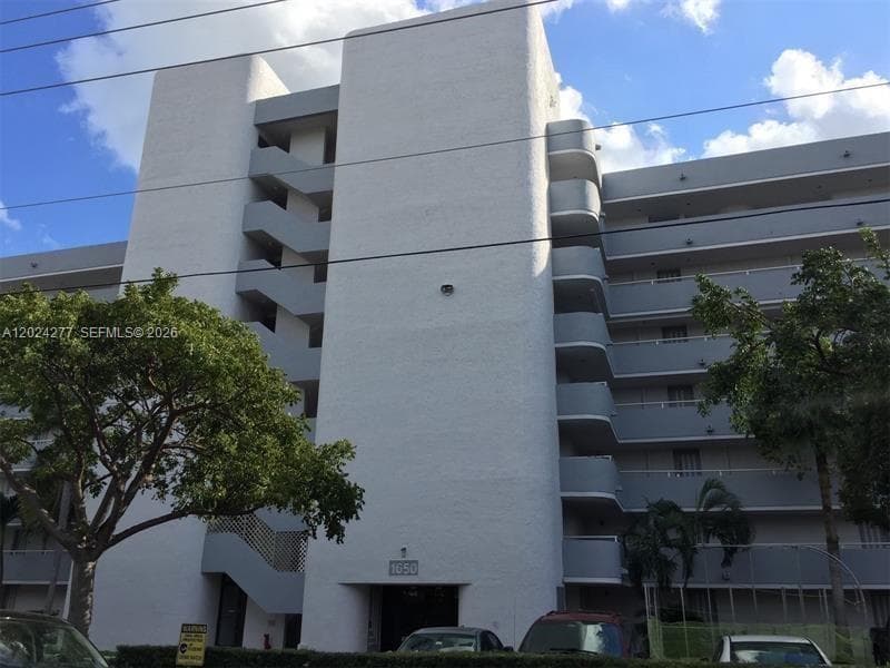 1650 NE 115th St # 609, Miami FL 33181 — 14