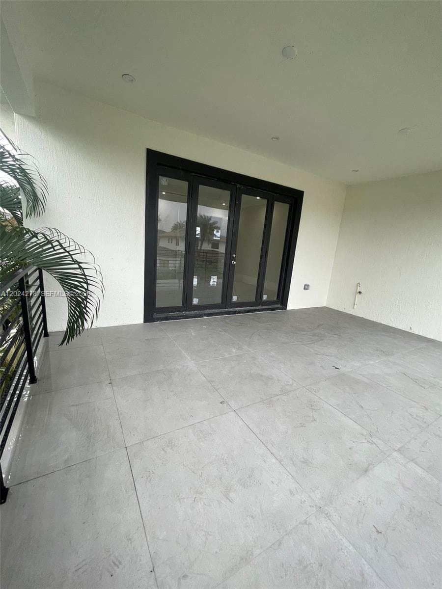 14442 SW 14th St, Miami FL 33184 — 61