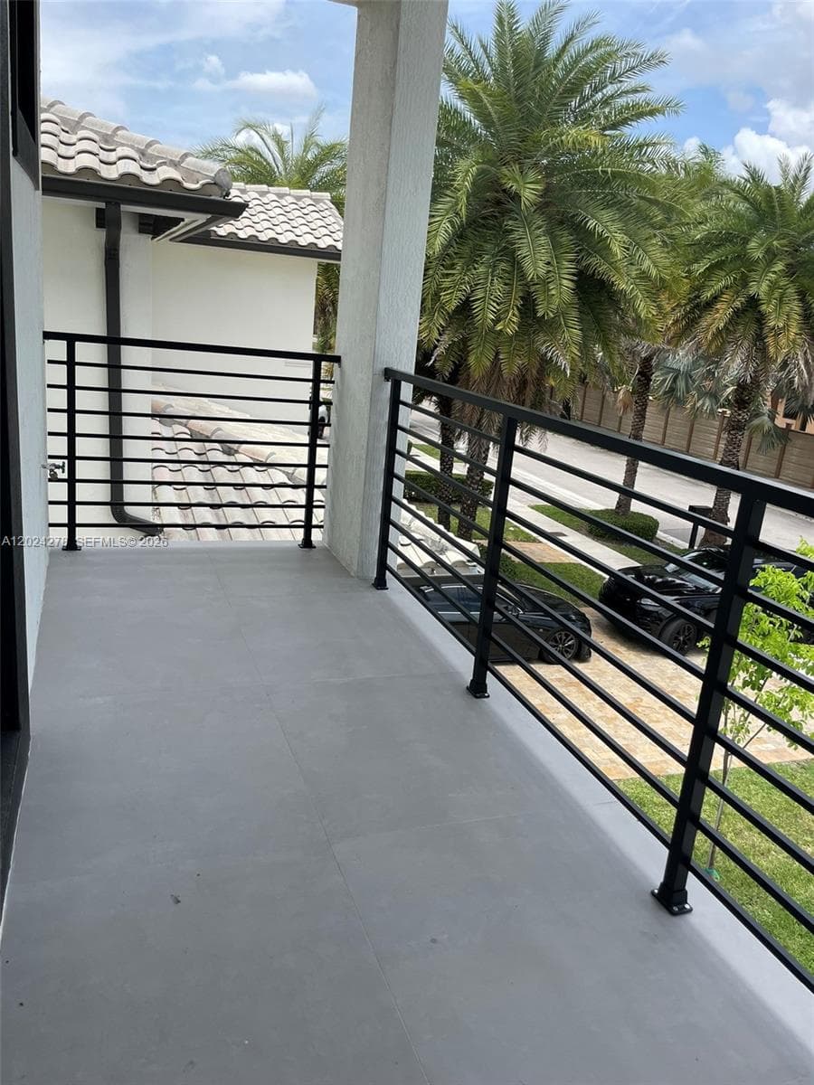 14442 SW 14th St, Miami FL 33184 — 39