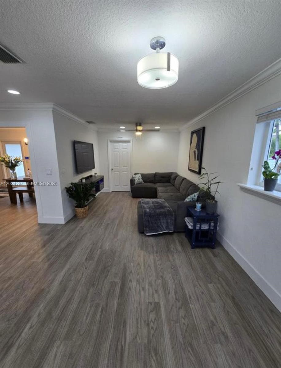 9591 SW 52nd Ter, Miami FL 33165 — 3