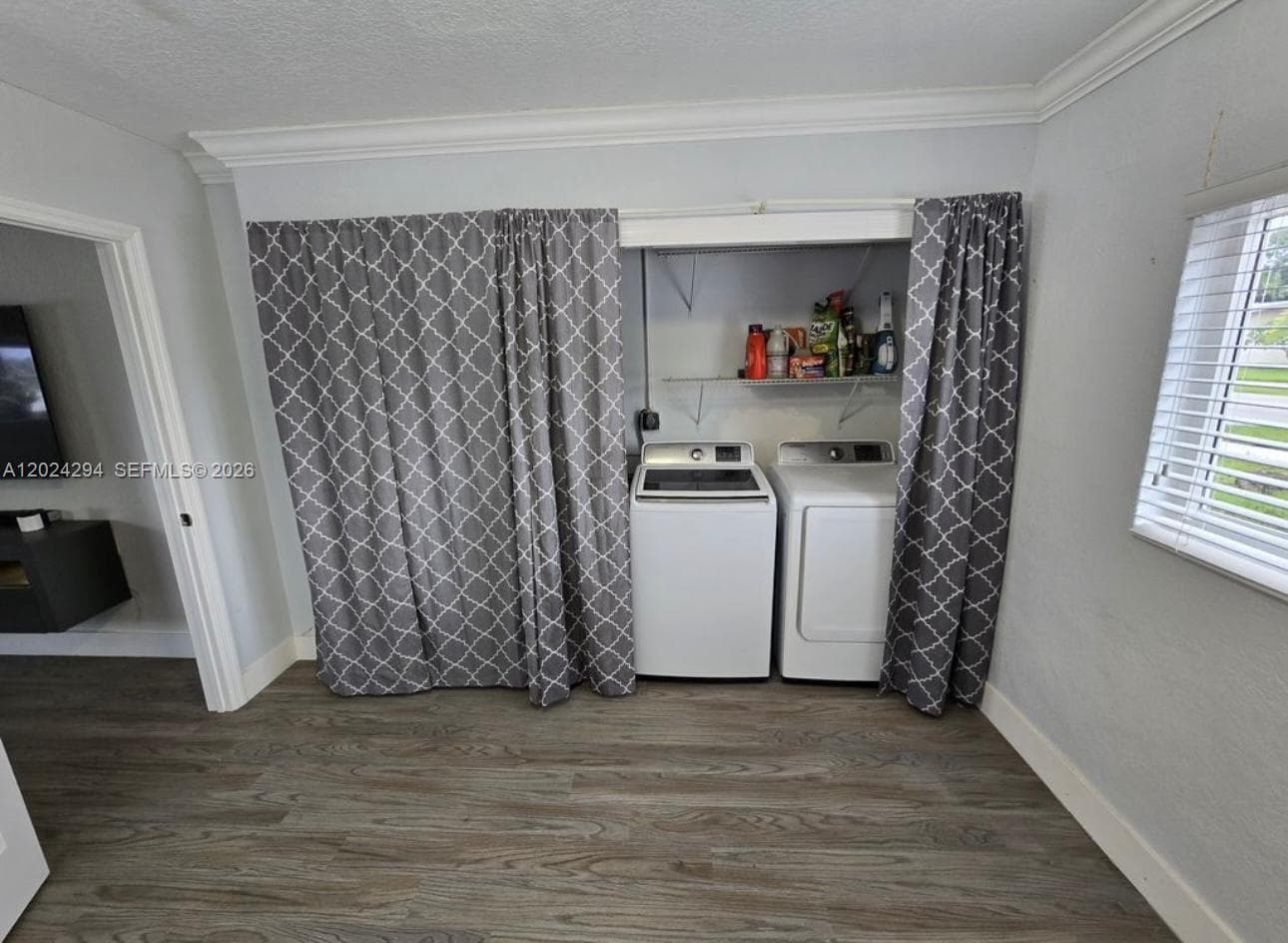 9591 SW 52nd Ter, Miami FL 33165 — 18