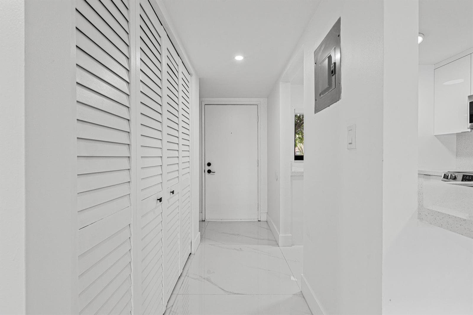 510 W Park Drive # 3, Miami FL 33172 — 27