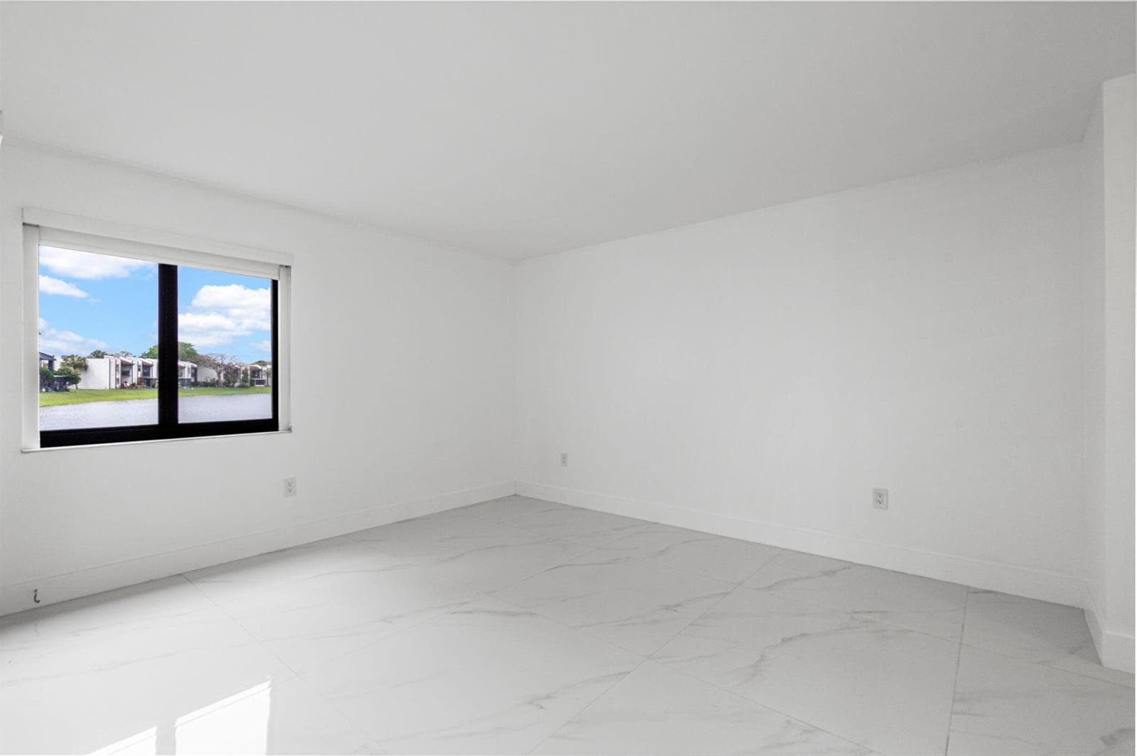 510 W Park Drive # 3, Miami FL 33172 — 16