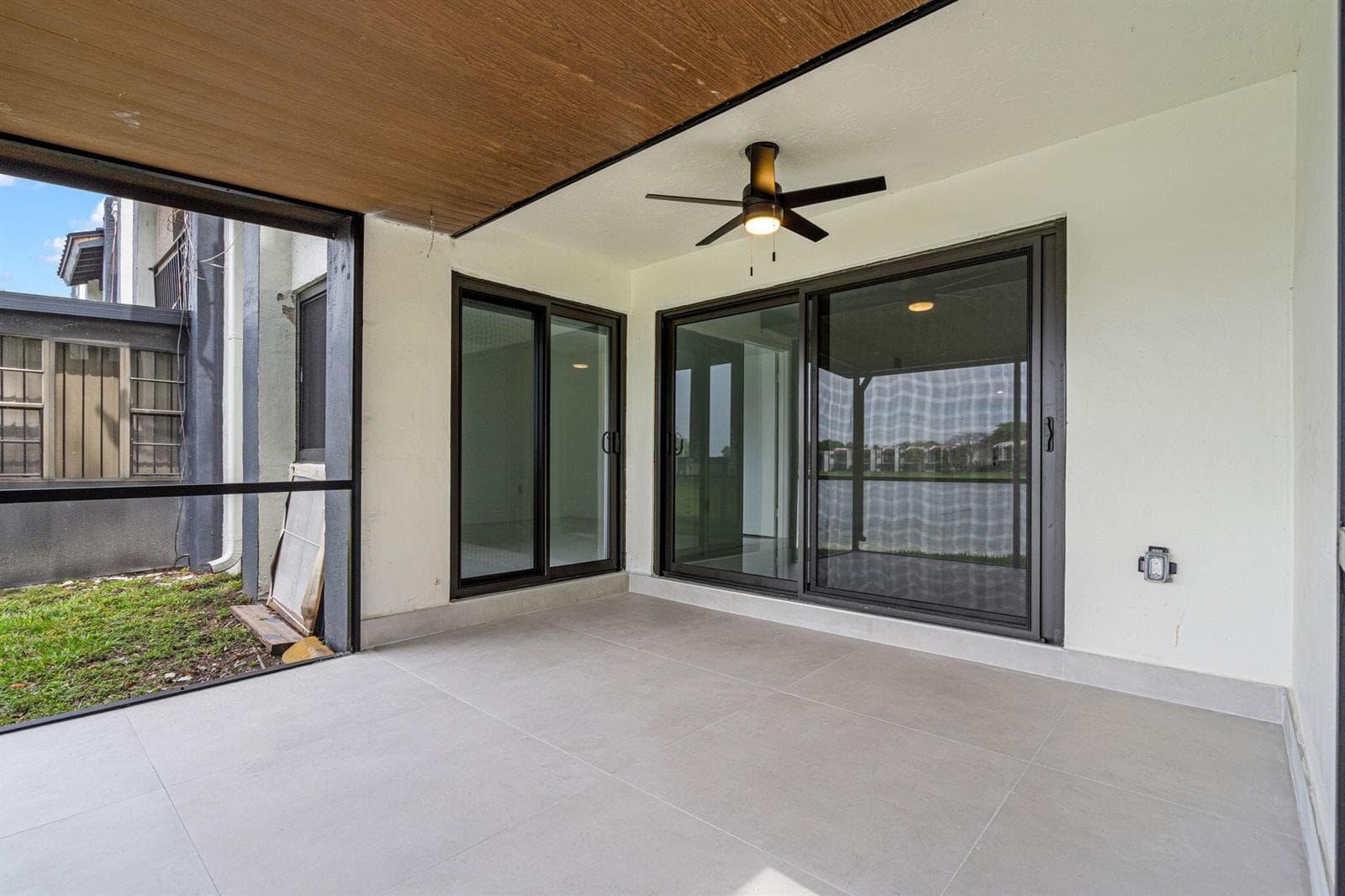 510 W Park Drive # 3, Miami FL 33172 — 26