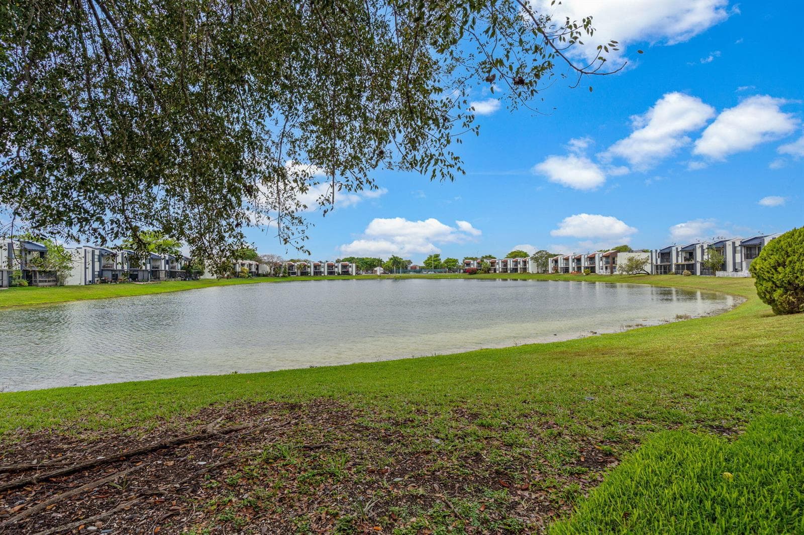 510 W Park Drive # 3, Miami FL 33172 — 35