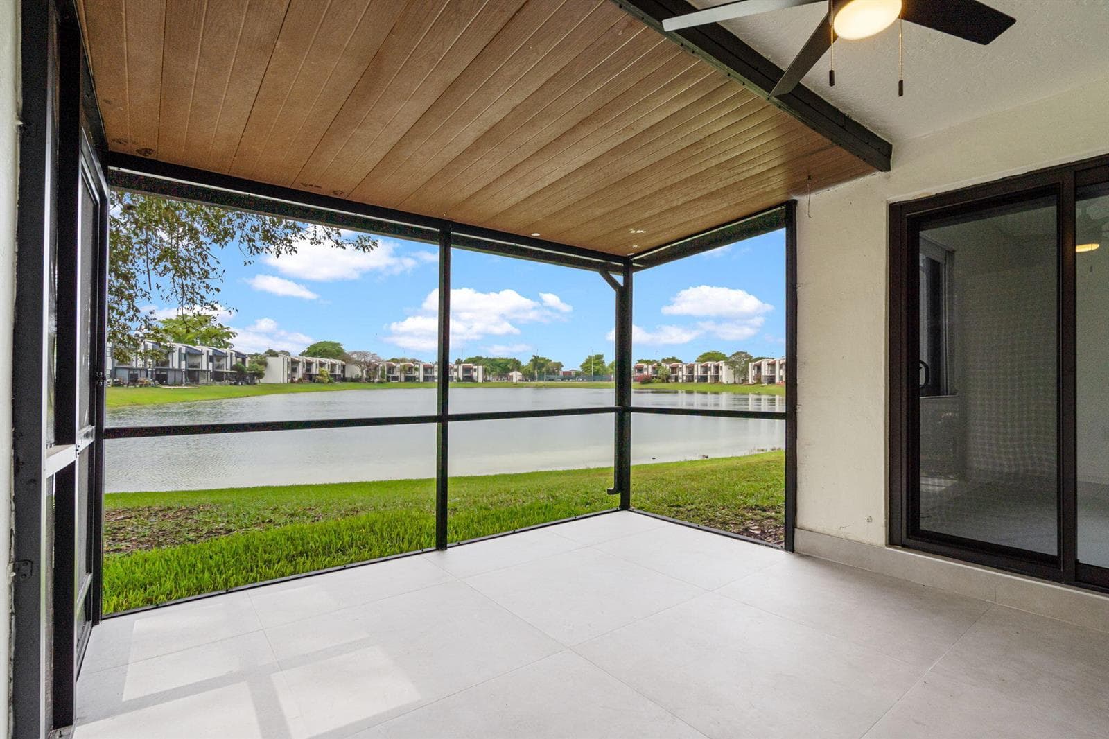 510 W Park Drive # 3, Miami FL 33172 — 25