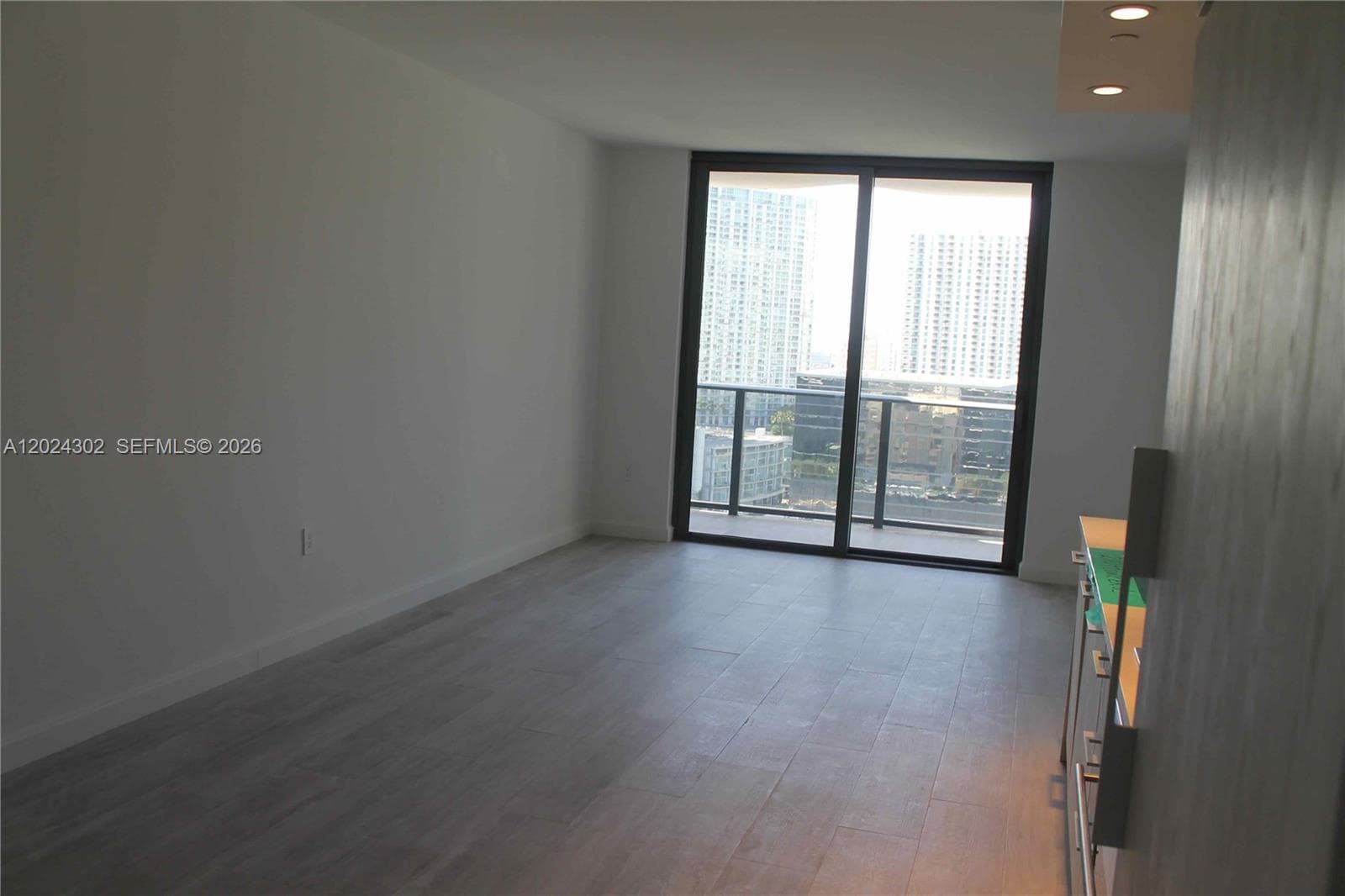 45 SW 9th St # 2109, Miami FL 33130 — 2