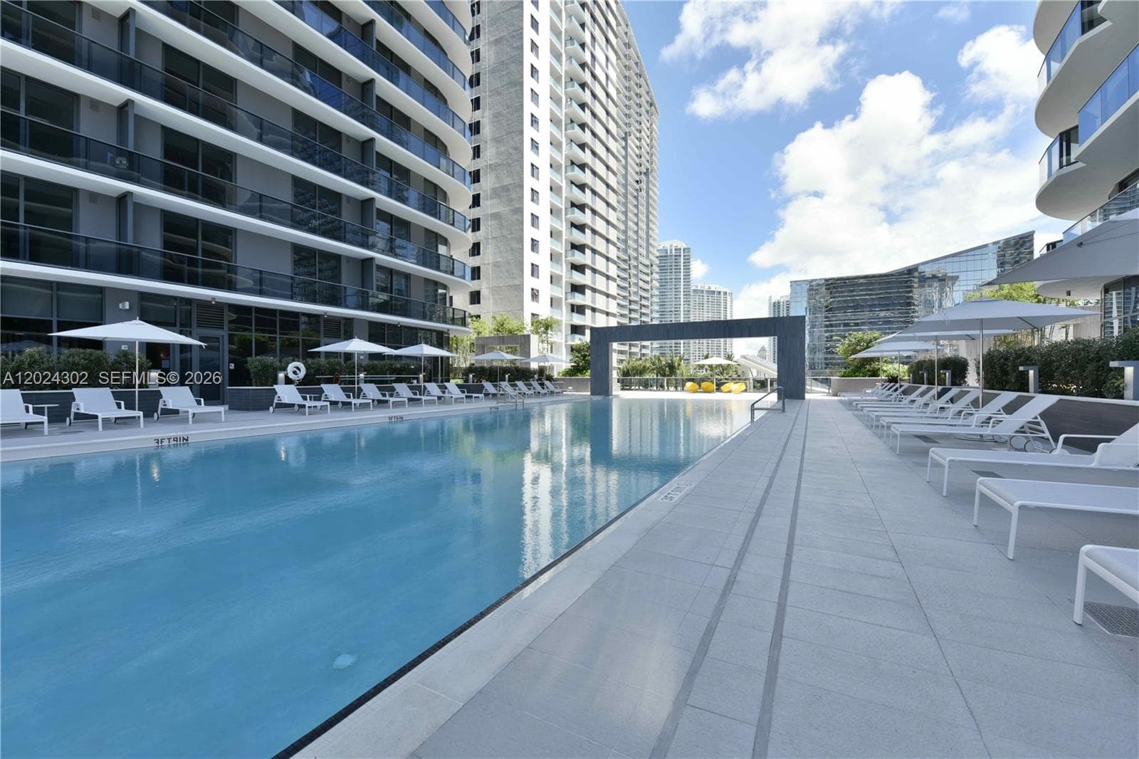 45 SW 9th St # 2109, Miami FL 33130 — 36