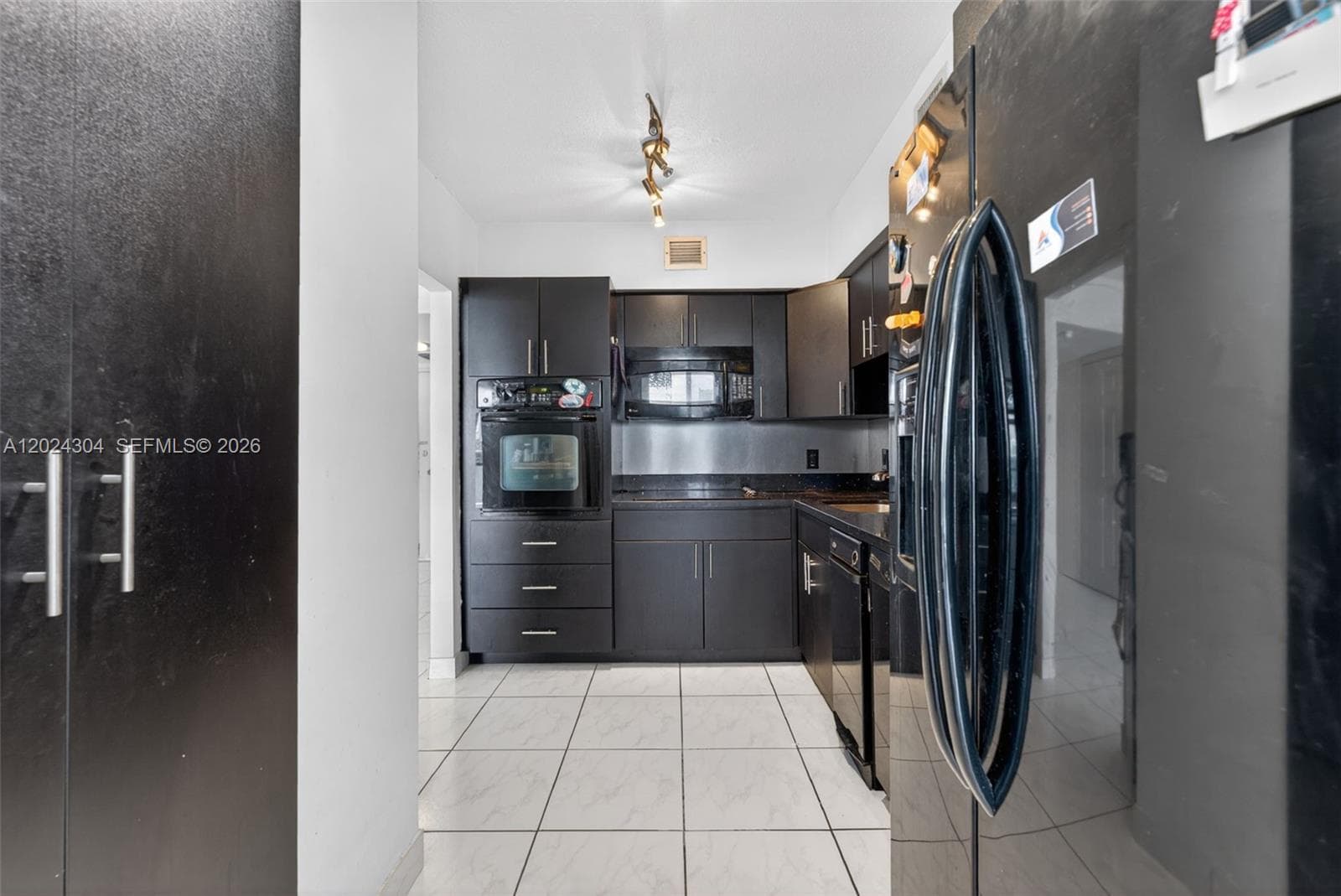 900 Bay Dr # 606, Miami Beach FL 33141 — 8
