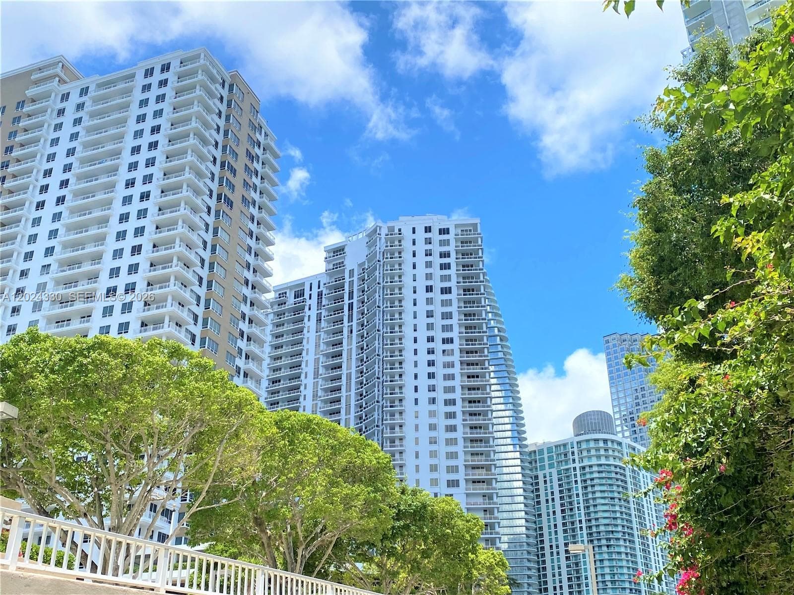 901 Brickell Key Blvd # 2006, Miami FL 33131 — 1