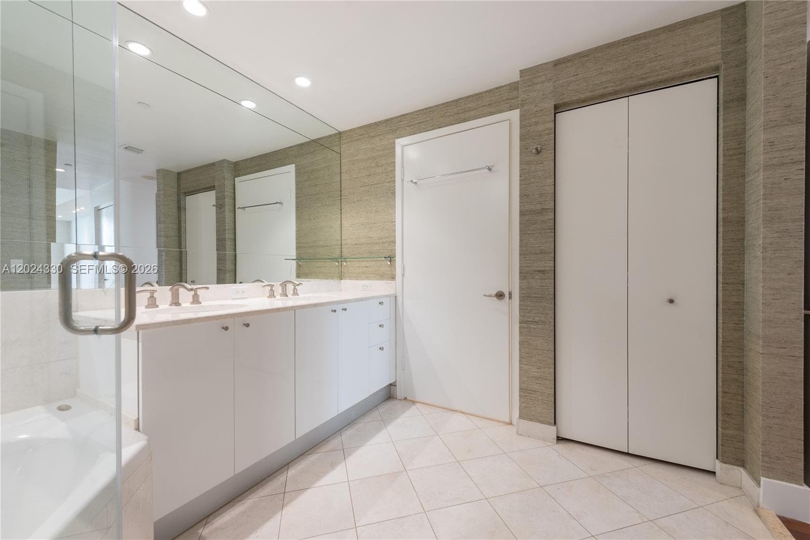 901 Brickell Key Blvd # 2006, Miami FL 33131 — 24